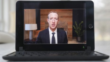 Facebook забавя пускането на нови продукти