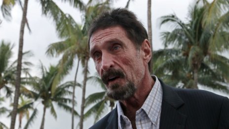 Twitter акаунтът на гуруто в сигурността Джон Макафи е бил хакнат