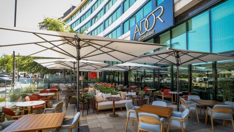 Новата тераса на ресторант ADOR в хотел InterContinental: Оазис на лукса и спокойствието в сърцето на София