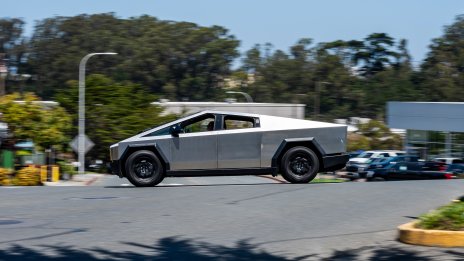 Tesla увеличава цената на най-скъпата версия на Cybertruck с 15 000 долара