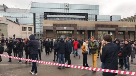 Взрив разтърси метрото в Санкт Петербург*