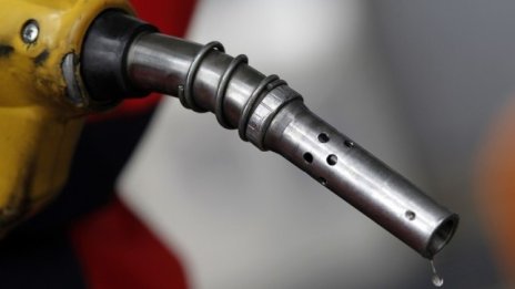 КЗК не откри картел при горивата, но ще вземе мерки, отчитат експерти