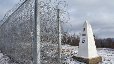 Оградата по границата с Турция ще се поддържа без обществени поръчки