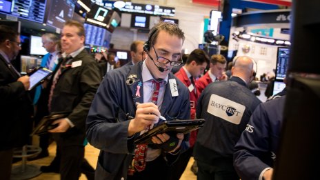 Забавянето на инфлацията в САЩ окрили индексите на Wall Street преди празниците