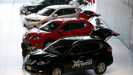 Автомобилният пазар в България забавя темпото на растеж