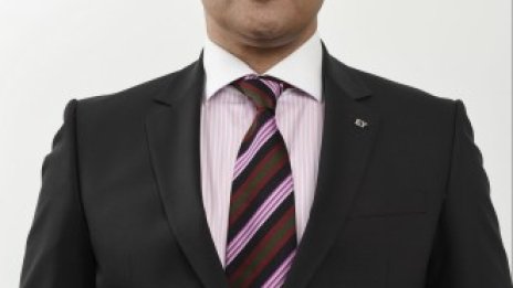 Али Пирзада, старши мениджър, Ърнст и Янг България 