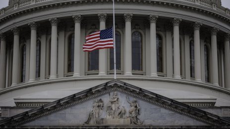 Републиканците в САЩ отхвърлиха собствения си законопроект за финансирането на правителството