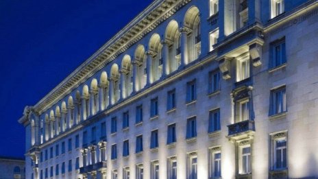 Търговото предложение беше прието от двама акционери на „София хотел Балкан“