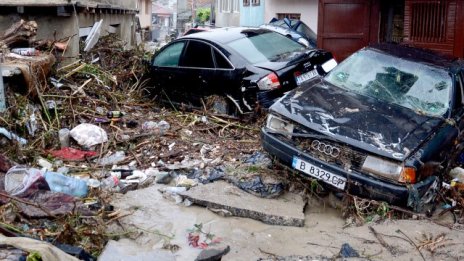 Поне 10 са жертвите след наводненията във Варна