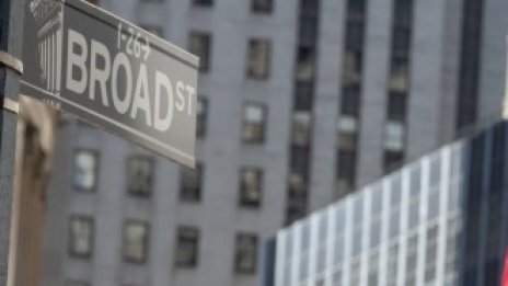 Щатските индекси се представят колебливо в очакване на стимули за икономиката*