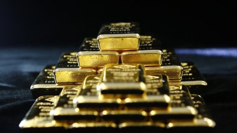 Спадът при златото може продължи на фона на добрите данни от САЩ