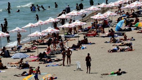 Приходите от нощувки във Варненска област растат с 35% през май