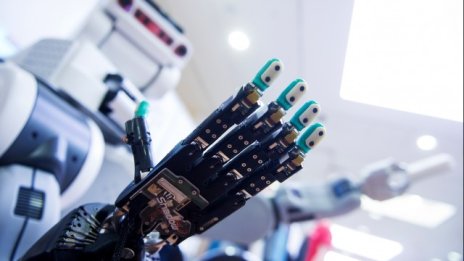 Лийдс иска да стане първият саморемонтиращ се град