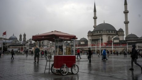 Подкрепата на Ердоган за лирата няма да спаси турския дълг през 2021 г.