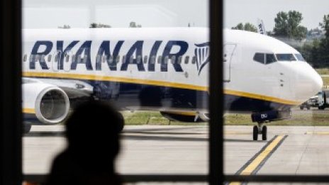 Ryanair очаква по-голяма загуба за годината заради омикрон
