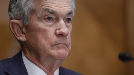 Икономистите се оглеждат за сигнали за предстояща рецесия