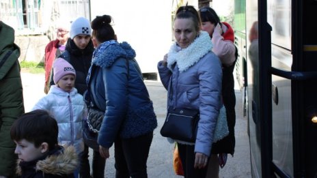 Половината от украинците у нас готови да започнат работа