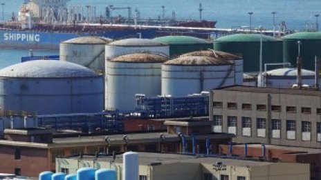 Цените на петрола се повишиха след решението на Фед да свие лихвите*