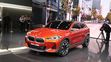 BMW представи предвестник на нов компактен кросовър