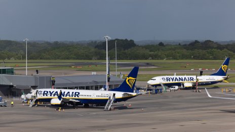 Рим разследва Ryanair заради практики да продава неавиационни услуги на платформата си