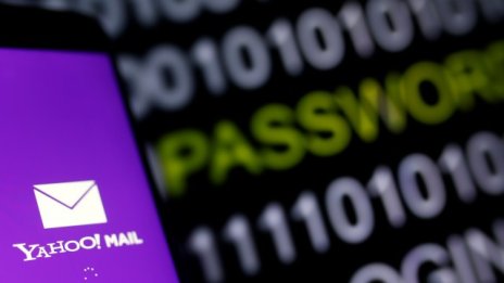 Verizon намеква за преоценка на сделката за Yahoo