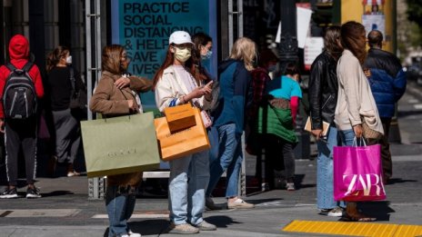 Потребителското доверие в САЩ продължава да расте за шести пореден месец