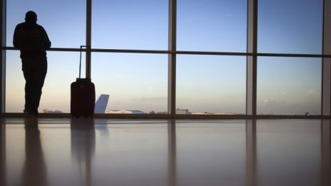 Кувейт позволява само на ваксинираните си граждани да пътуват в чужбина