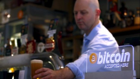 Биткойнът увеличи стойността си над три пъти от началото на годината