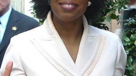 Опра Уинфри е холивудската знаменитост с най-много приходи за 2010 година