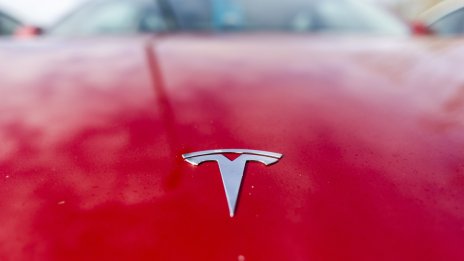 Индия и Tesla се приближават до споразумение за отпадане на митата върху вноса