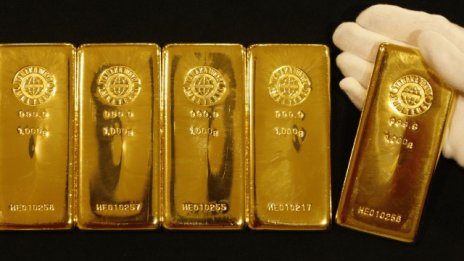 Златото поевтинява, след като записа най-големия си двудневен ръст от 2009 г.*