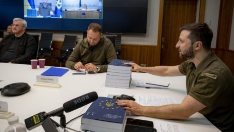 Украйна е готова с втората част от въпросника за членство в ЕС