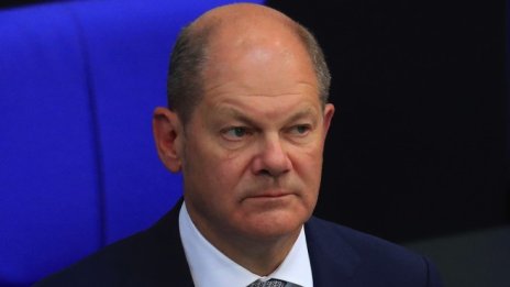 Германия вероятно ще поеме още дълг заради очакваните по-ниски данъчни приходи