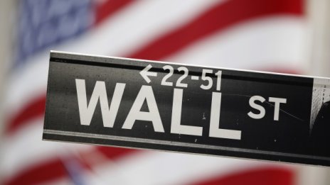 Защо борсите са стъпили на ръба на „фискалната пропаст” в САЩ?