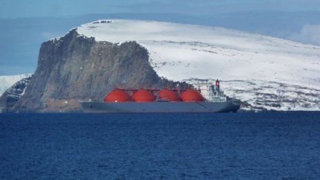 Банките подхранват разширяването на добива на нефт и газ в Арктика