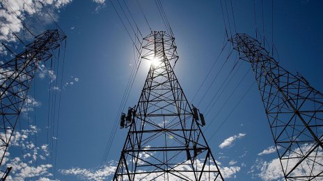 Наредбата за цените на тока нарушава правата на потребителите, смята омбудсманът