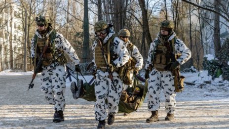 Политолог: САЩ водят пълномащабна психологическа война, която Русия губи
