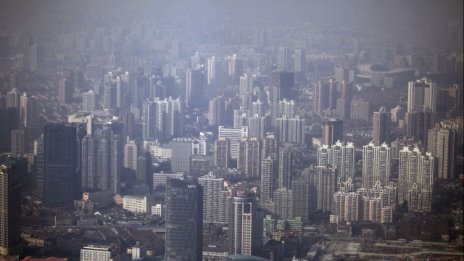 В Китай продават имоти, за да покрият загубите на борсата