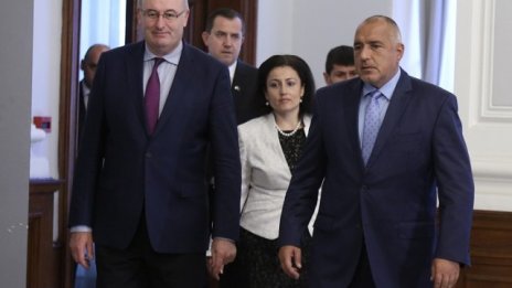 ЕК обмисля нови мерки за подпомагане на фермерите заради руското ембарго