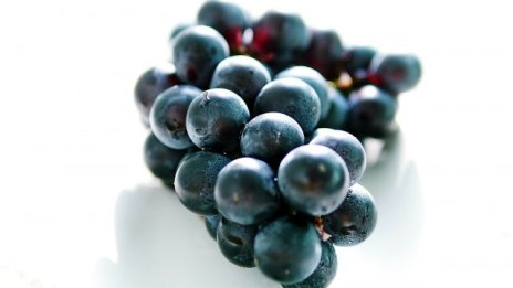 Чепка грозде достигна цена от 8200 долара на търг