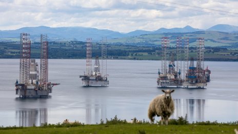 Страните извън ОПЕК компенсират ограничените добиви в Саудитска Арабия и Русия