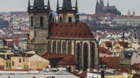 Жилищният пазар в Чехия е надценен, обяви централната банка