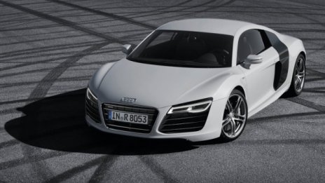 Следващото Audi R8 може да получи малък мотор