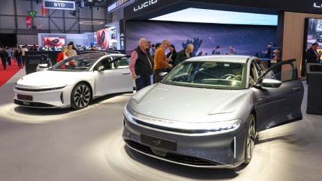 Доставките на Lucid засенчват прогнозите заради ценовите намаления и други стимули