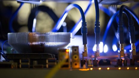 Нереализираната печалба на Tesla от инвестицията в биткойни е около 1 млрд. долара