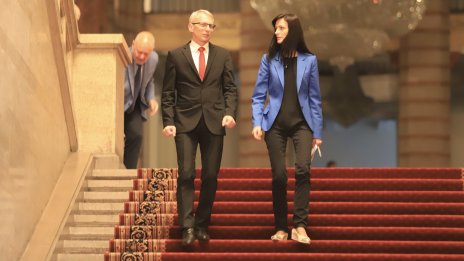 "Екзакта": Едва 35% от българите одобряват ротационното правителство