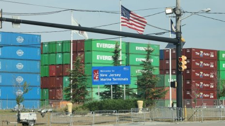 Търговските войни на Тръмп с Канада, Мексико и Китай започнаха