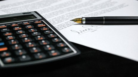 Брутният външен дълг и разрешителните за строеж ще са във фокуса на седмицата