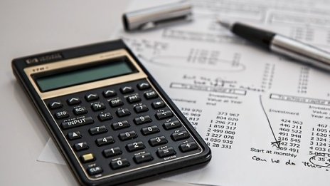 Проектобюджетът на НОИ: По-високи осигуровки и замразяване на майчинството