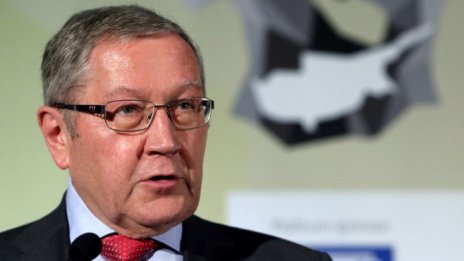 Клаус Реглинг: Стартираме дискусия за "Фонд за черни дни" в еврозоната